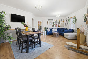 Photo 27- click for photo gallery